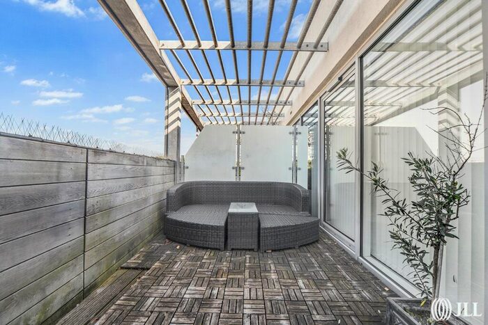 1 Bedroom Flat To Rent In Merryweather Place, London, SE10