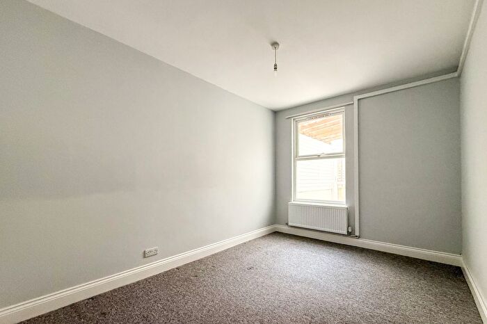 1 Bedroom Flat For Sale In Brook Street, Polegate, East Sussex, BN26