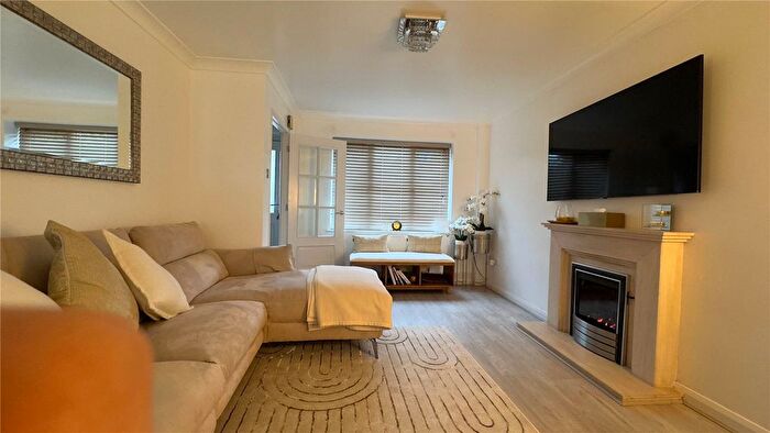1 Bedroom Semi-Detached House To Rent In Lindsey Road, Uxbridge, Bp, UB9