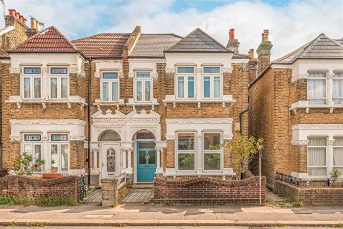 1 Bedroom Flat For Sale In Springbank Road, Hither Green, SE13
