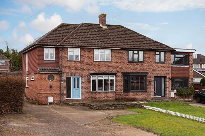 4 Bedroom Semi Detached House For Sale In Weald Way, Reigate, RH2