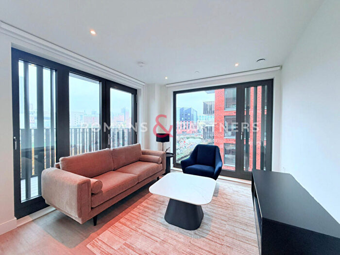 2 Bedroom Apartment To Rent In Ashted Wharf, Glasswater Locks, B4