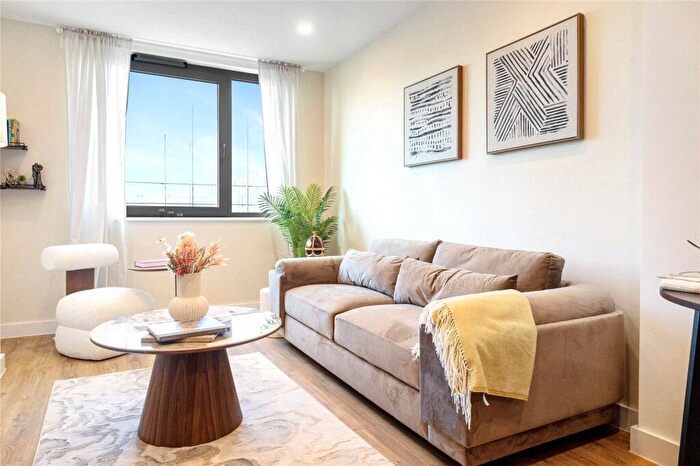 1 Bedroom Apartment For Sale In Davigdor Road, Hove, East Sussex, BN3