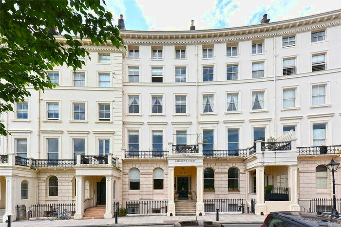 2 Bedroom Flat To Rent In Adelaide Crescent, Hove, East Sussex, BN3