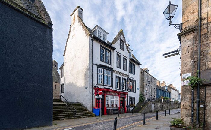 2 Bedroom Flat To Rent In High Street, South Queensferry, West Lothian, EH30