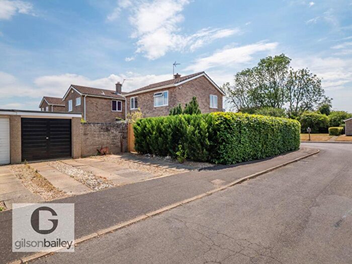 3 Bedroom Detached House For Sale In Beverley Road, Brundall, NR13