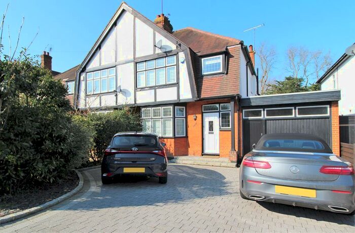 3 Bedroom Semi-Detached House To Rent In Priests Lane, Brentwood, Essex, CM15