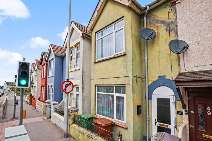 3 Bedroom Terraced House For Sale In Rainham Road, Gillingham, ME7