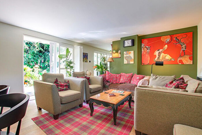 4 Bedroom Bungalow For Sale In Yeovilton Close, Everton, Lymington, SO41
