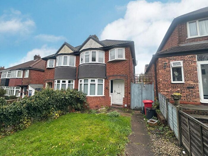 3 Bedroom Semi Detached House For Sale In Broad Meadow Lane, Kings Norton, Birmingham, B30