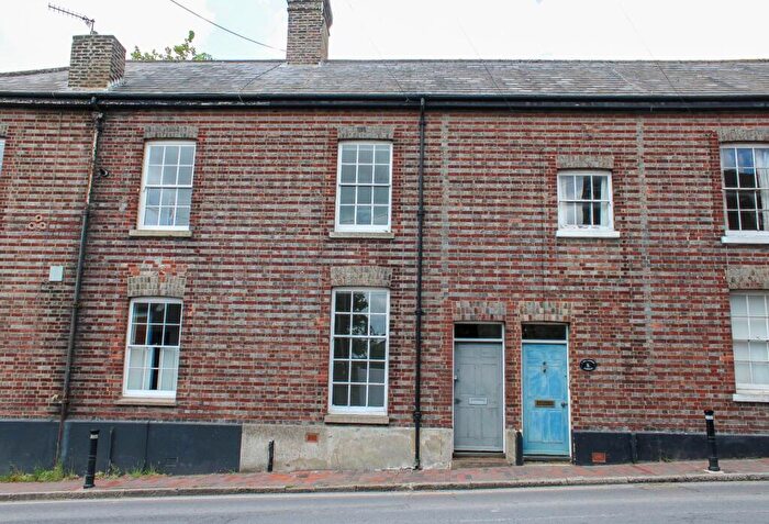 1 Bedroom Terraced House For Sale In Southover High Street, Lewes, BN7