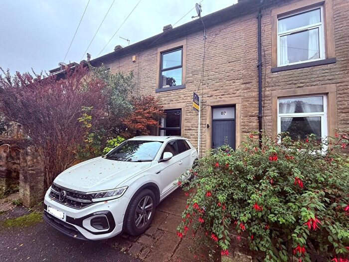 3 Bedroom Terraced House For Sale In Lennox Road, Todmorden, OL14