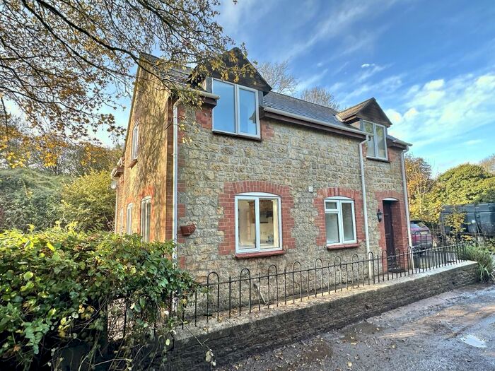 3 Bedroom Cottage To Rent In Mill Street, Bruton, BA10