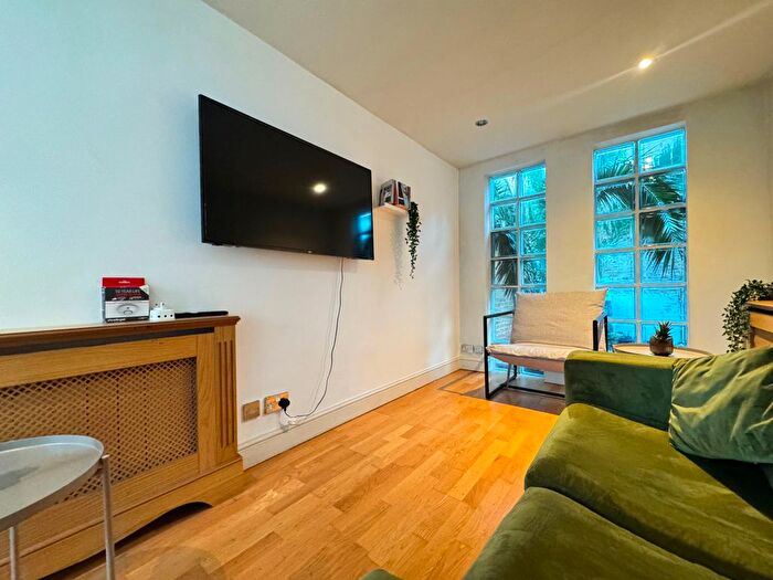 1 Bedroom Terraced House To Rent In A Shorrolds Road, London, SW6