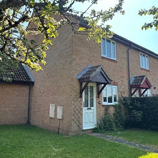 2 Bedroom Semi-Detached House For Sale In Scrivens Mead, Thatcham, RG19