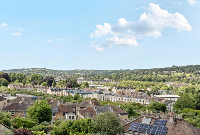 2 Bedroom Apartment For Sale In Wells Road, Bath, Somerset, BA2