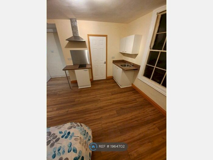 Studio To Rent In Mansfield Road, Nottingham, NG1