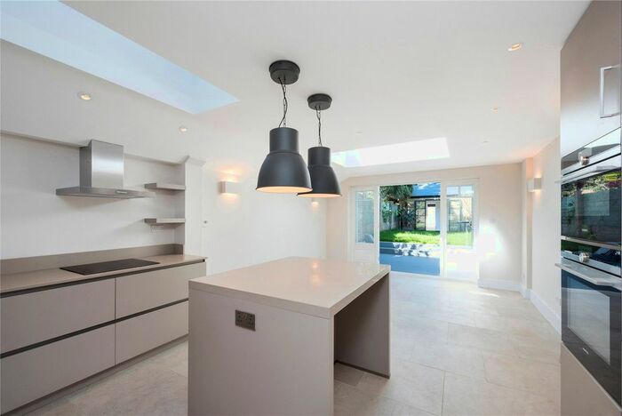 3 Bedroom Terraced House To Rent In Queens Road, East Sheen, SW14