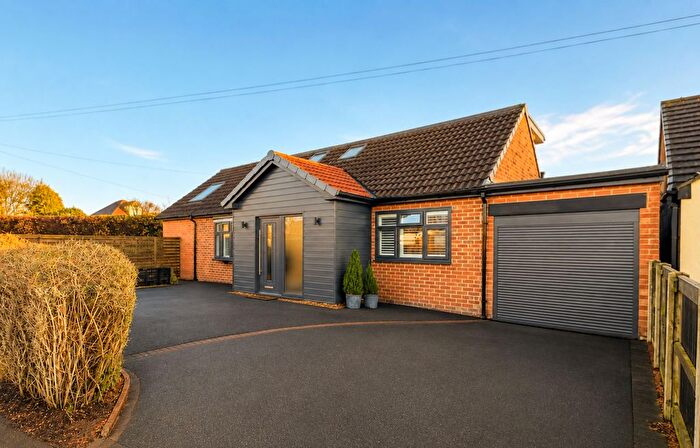 3 Bedroom Detached Bungalow For Sale In Backford Road, Wirral, CH61