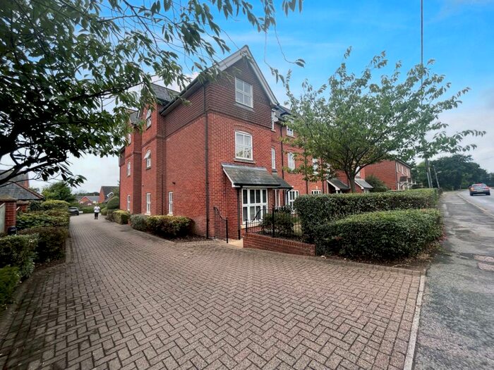 2 Bedroom Flat To Rent In Bishops Waltham, SO32