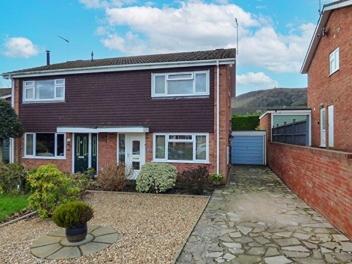 3 Bedroom Semi Detached House For Sale In Chestnut Drive, Malvern, Worcestershire, WR14
