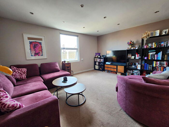 2 Bedroom Duplex For Sale In Hardres Street, Ramsgate, CT11