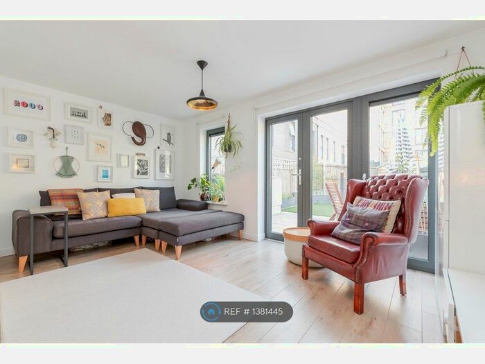 3 Bedroom Terraced House To Rent In Bramah Road, London, SW9