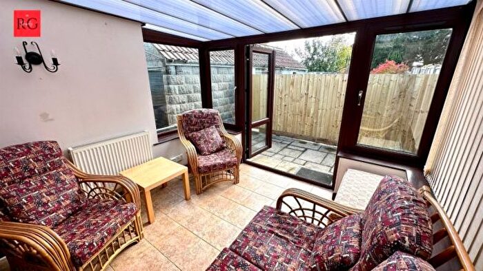 4 Bedroom Semi-Detached House To Rent In Mackie Grove, Bristol, BS34
