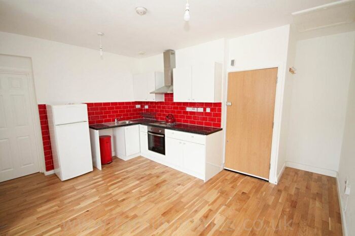 1 Bedroom Flat To Rent In Station Street, Sittingbourne, ME10