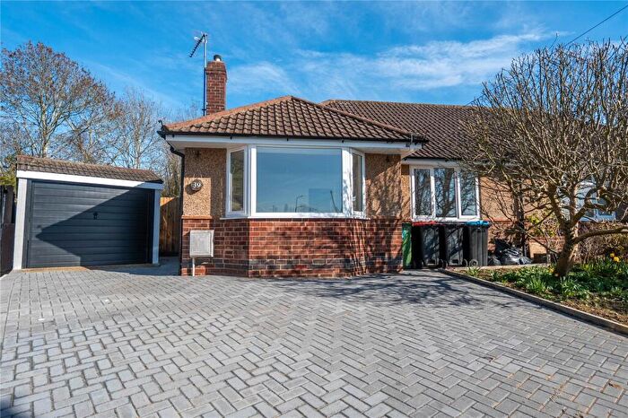 2 Bedroom Bungalow For Sale In Wordsworth Drive, Bletchley, Milton Keynes, MK3
