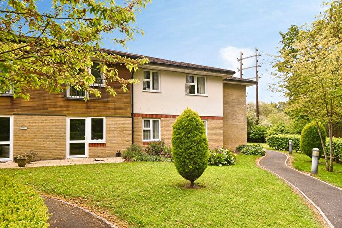 2 Bedroom Flat For Sale In Kingsdown Road, South Marston, Swindon, SN3