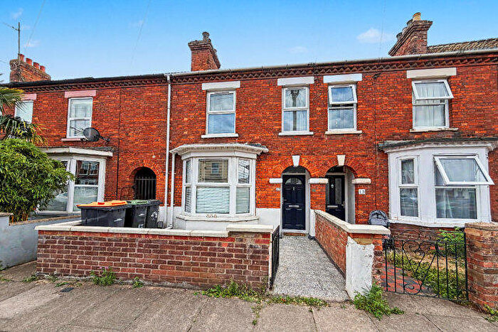 3 Bedroom Terraced House To Rent In St Leonards Avenue, Bedford, MK42
