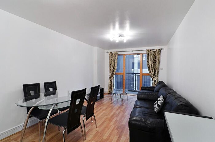 2 Bedroom Apartment To Rent In Aldersgate Street London, EC1A