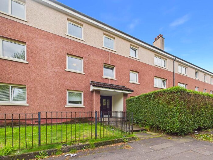 3 Bedroom Flat For Sale In Glenkirk Avenue, Drumchapel, G15