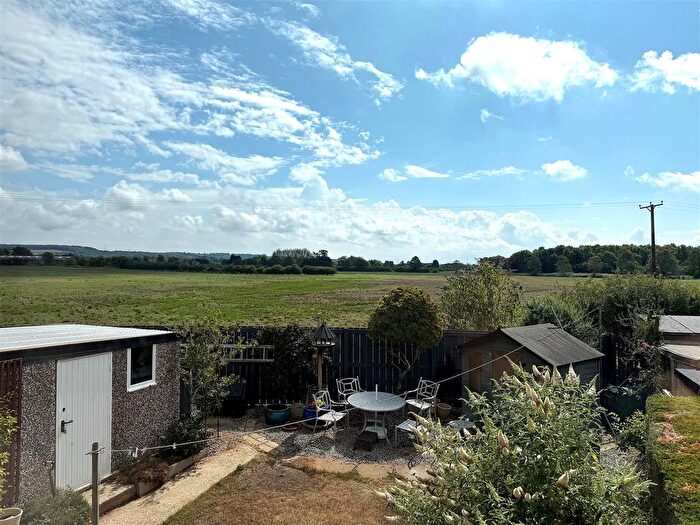 4 Bedroom End Of Terrace House For Sale In Beck Road, Everthorpe, HU15