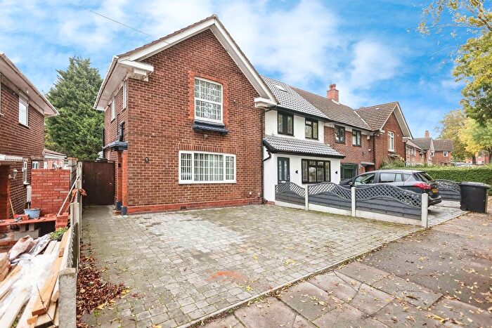 3 Bedroom End Terrace House For Sale In Swancote Road, Birmingham, B33