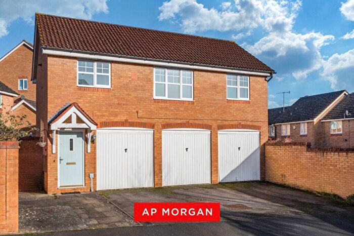 1 Bedroom Apartment For Sale In Steel Close, Bromsgrove, Worcestershire, B60