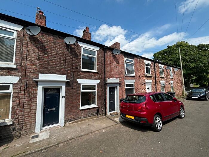 2 Bedroom House To Rent In Hope Street; Macclesfield., SK10