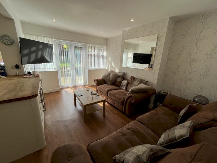 7 Bedroom Terraced House To Rent In Delph Mount, Leeds, West Yorkshire, LS6