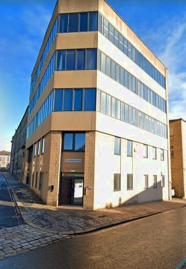 1 Bedroom Flat To Rent In King Cross Street, Halifax HX1