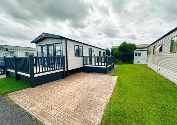 2 Bedroom Park Home For Sale In Brooklyn Holiday Park, Meadow Way, Southport, Merseyside, PR9
