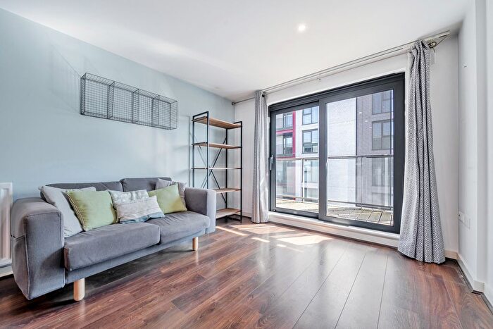 1 Bedroom Flat For Sale In Royal Carriage Mews, London, SE18