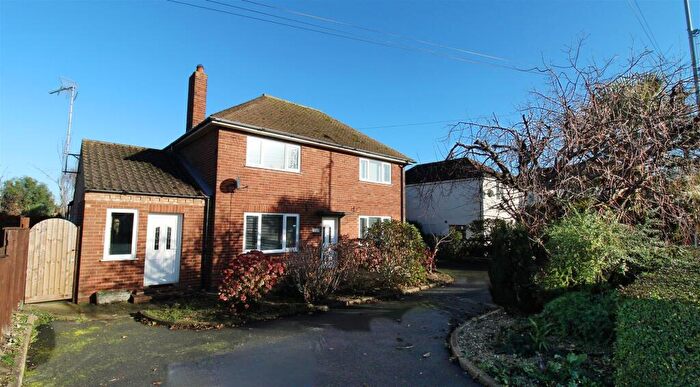 3 Bedroom Detached House For Sale In Bridge Road, Sutton Bridge, PE12