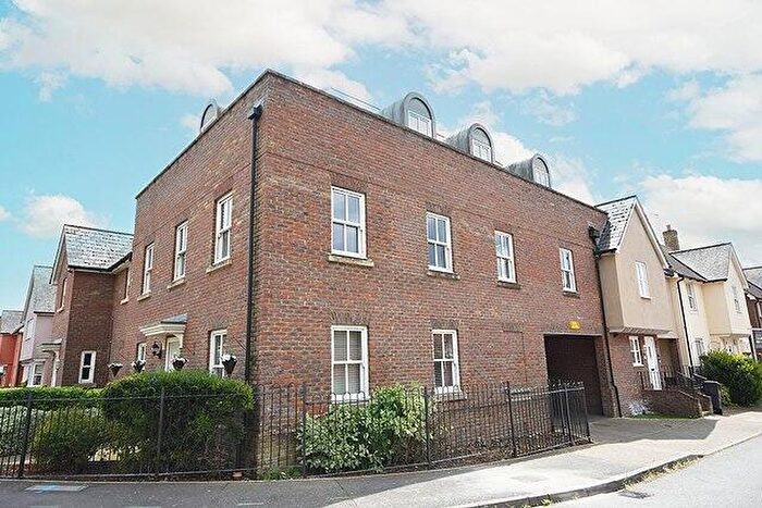 2 Bedroom Flat For Sale In Dyers Mead, Bocking, Braintree, CM7