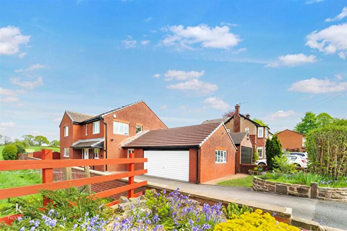 4 Bedroom Detached House For Sale In Sabden Road, Padiham, BB12
