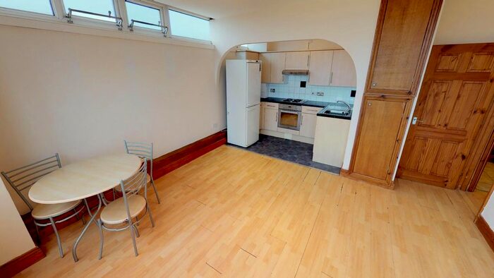 2 Bedroom Property To Rent In Parkview Mansions, New Road, Southampton, SO14