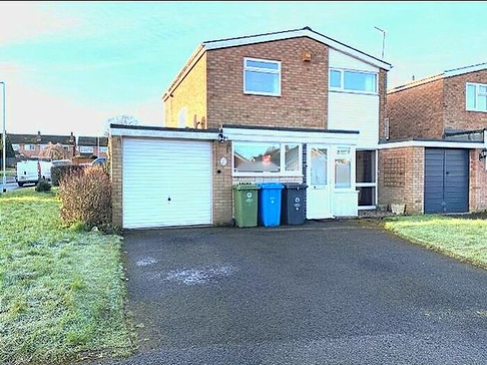 4 Bedroom Detached House To Rent In Bromley Gardens, Codsall, Wolverhampton, WV8