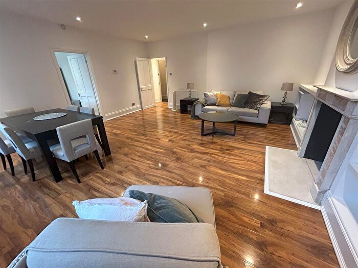 Studio To Rent In Grosvenor Gardens, London, SW1W