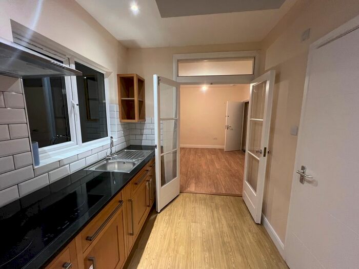 Studio To Rent In Kendal Gardens, Edmonton N18