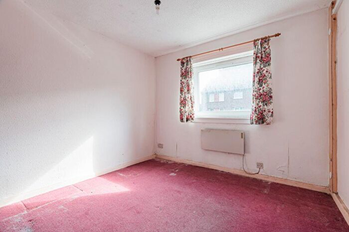 2 Bedroom Flat For Sale In / West Pilton Crossway, Edinburgh, EH4